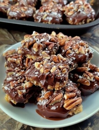 HOMEMADE TURTLE CANDY